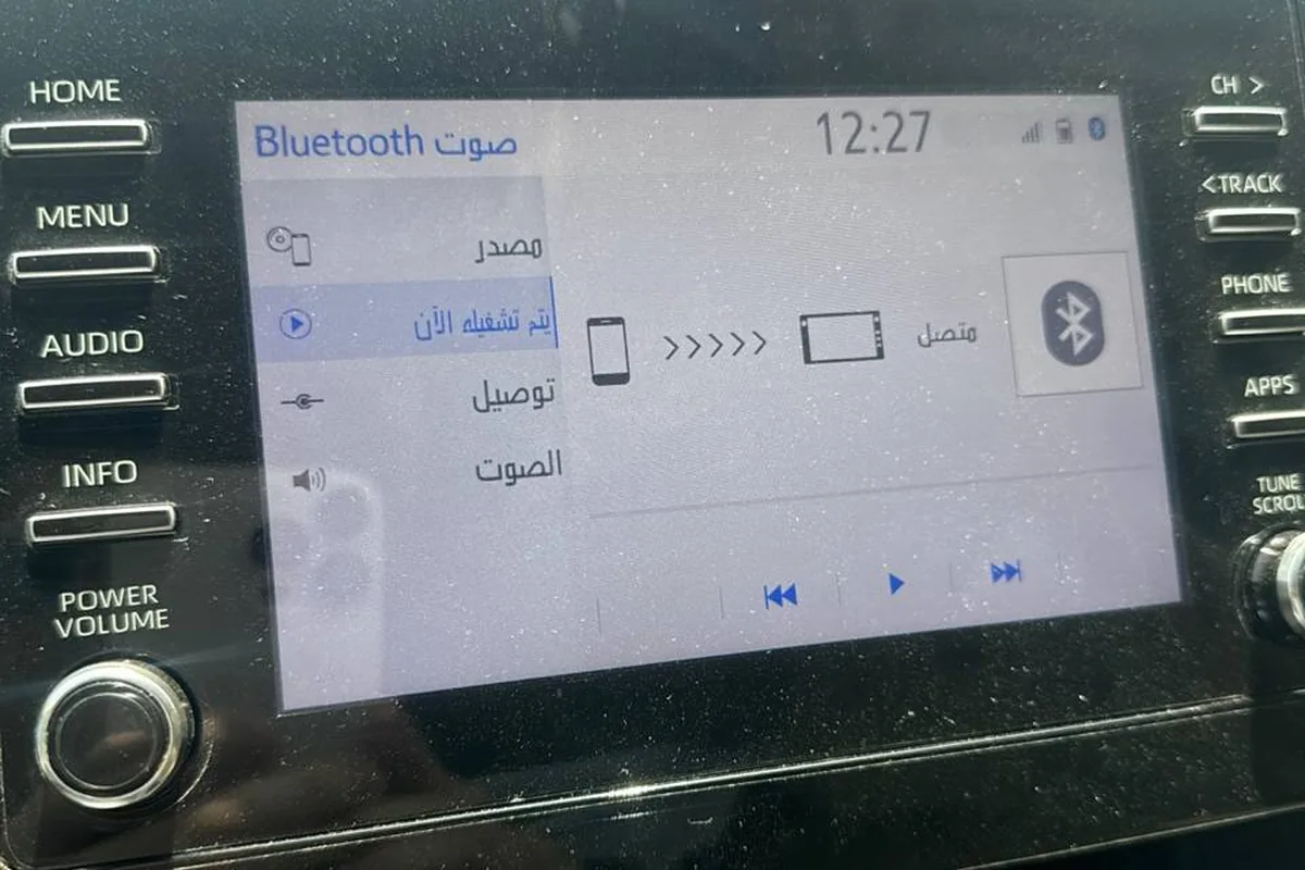 شاشة 7 بوصة على صوت البلوتوث. صاحبها يقول إنها تعلق هكذا، والرد الذي جاءه: اضغط مطولاً على زر تشغيل الشاشة.