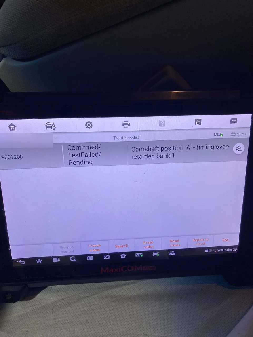 شاشة جهاز فحص عليها كود P001200 تأخر توقيت الكامة A البنك 1