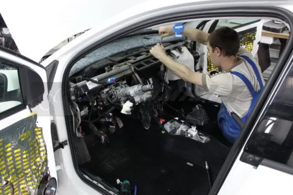 Сборка салона VW после шумоизоляции